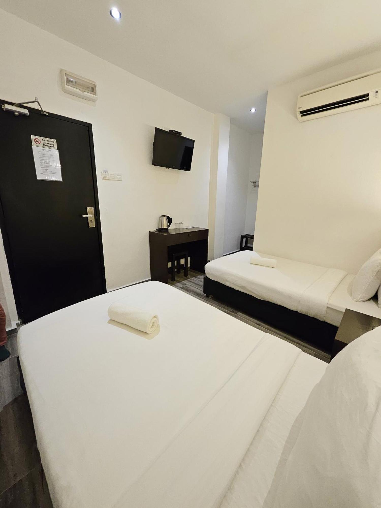 By Sky Hive Inn George Town