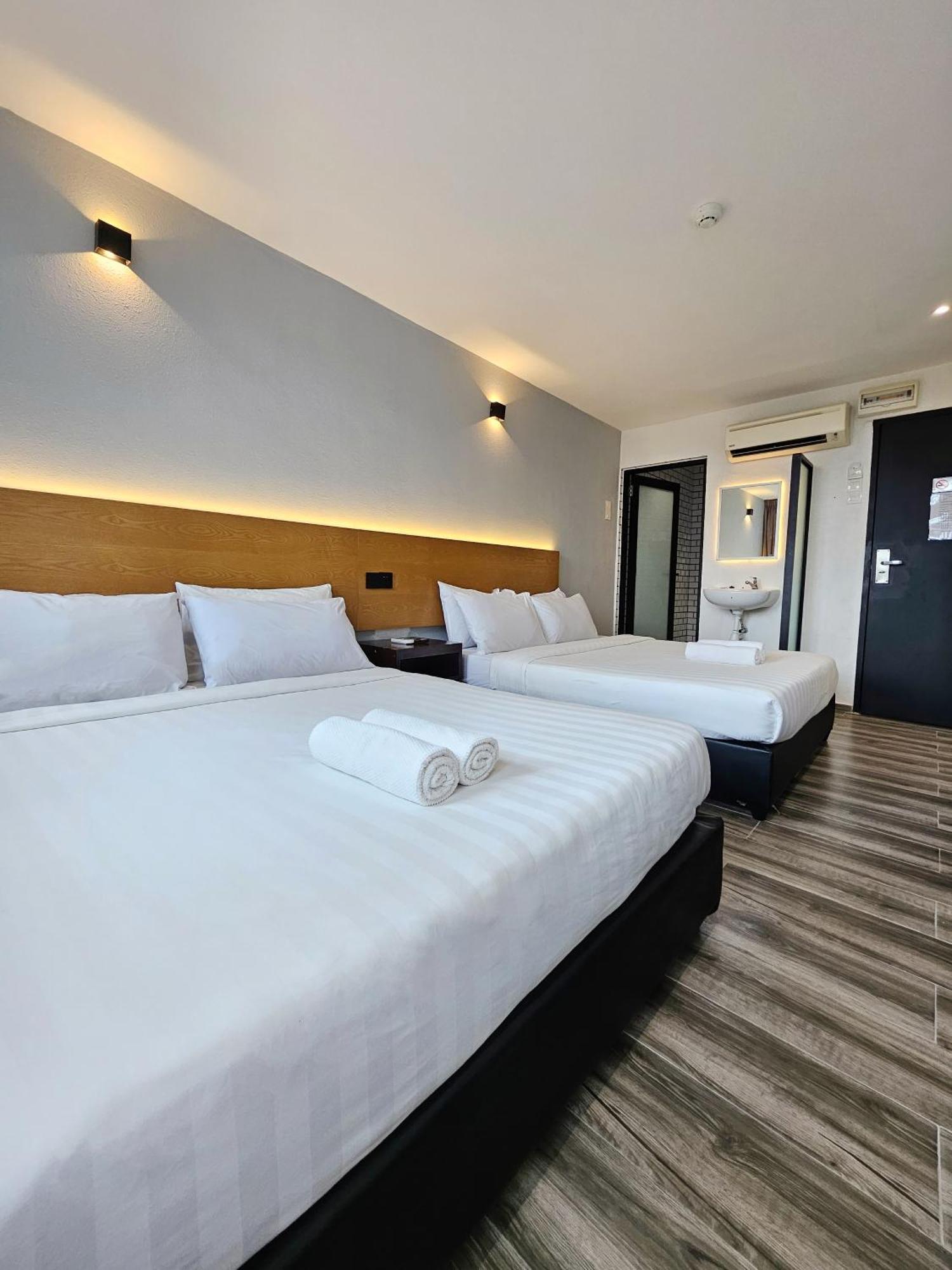 By Sky Hive George Town