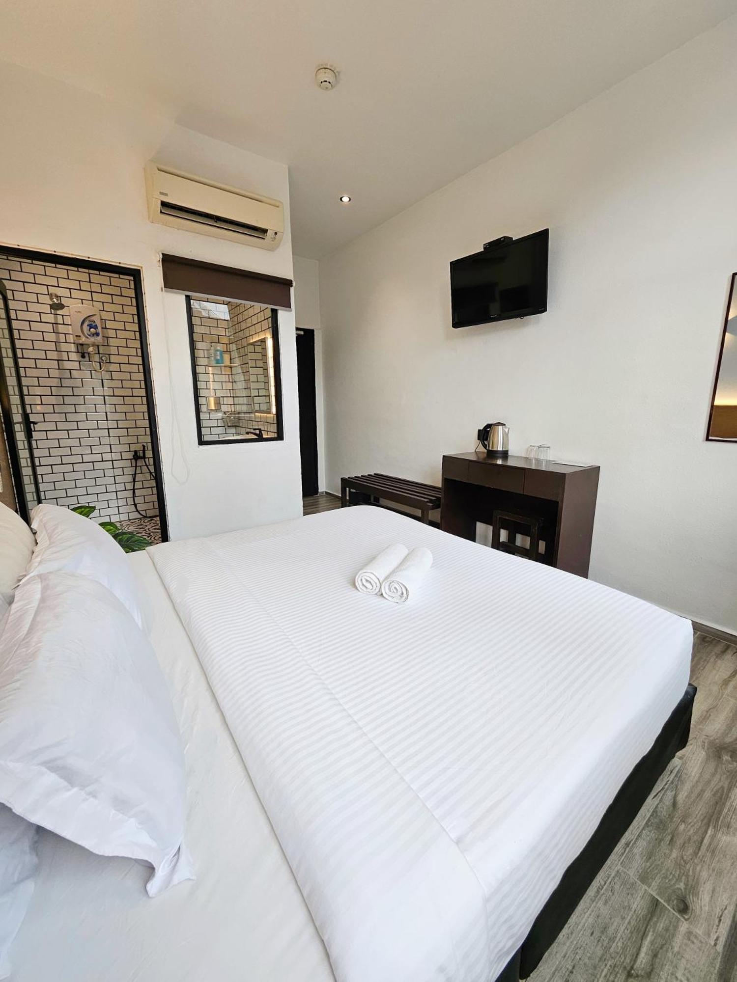 By Sky Hive George Town