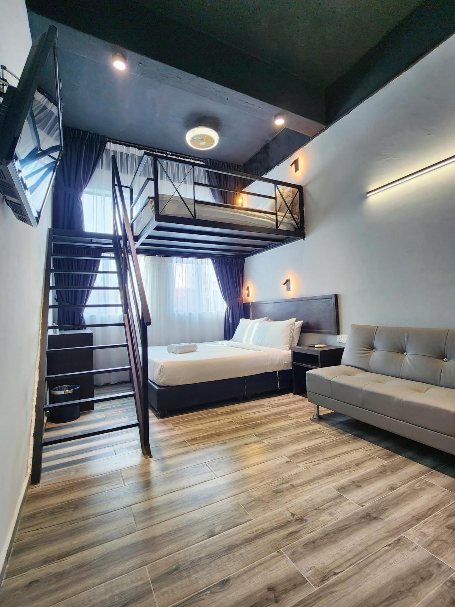 Inn By Sky Hive George Town