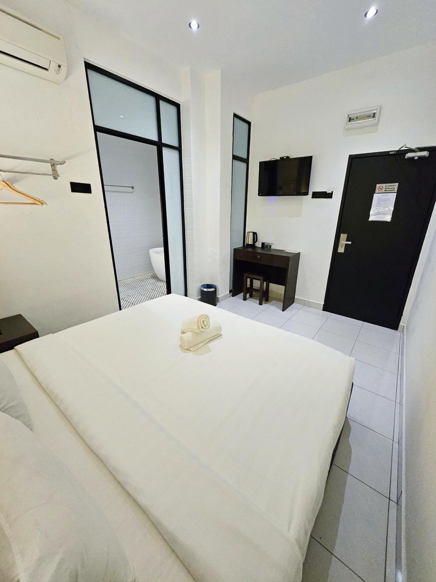 Penginapan By Sky Hive *